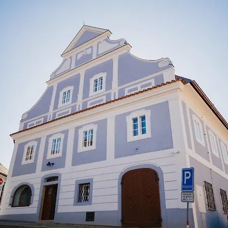 Konukevi Kovarna 3*