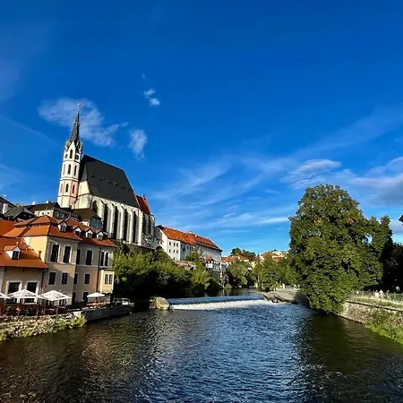 Konukevi Kovarna