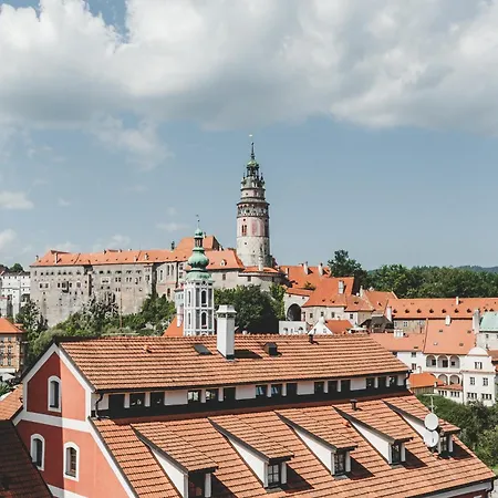 Konukevi Kovarna 3*
